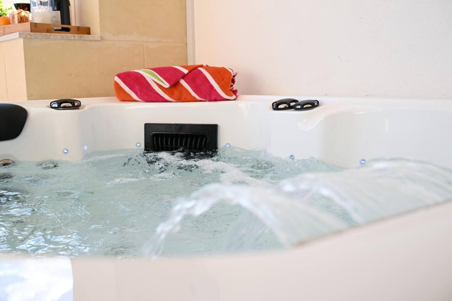 بيت للعطل Fl 2 Ta'lonza Luxury With Hot Tub By Homely *